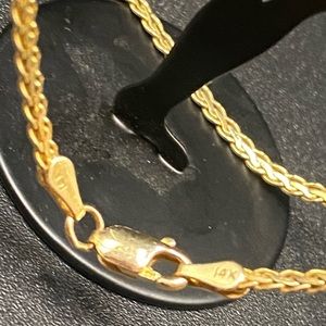 18in rope gold chain and pendant 14k gold